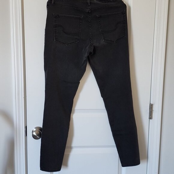 Levi's Women's Dark Gray/ Black  Mid Rise Straight Jeans - Picture 2 of 5